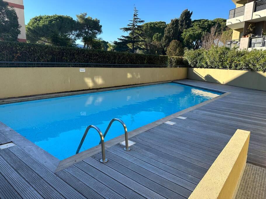 L'Appart Ideal Famille, Terrasse, Piscine, Plage Villeneuve-Loubet Ngoại thất bức ảnh