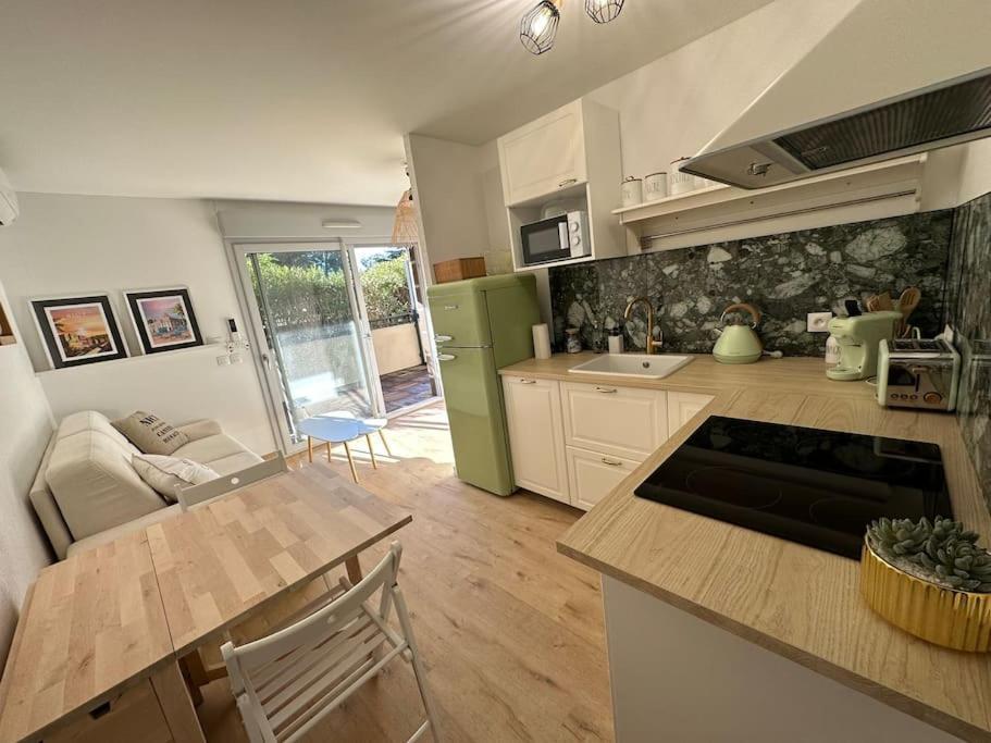 L'Appart Ideal Famille, Terrasse, Piscine, Plage Villeneuve-Loubet Ngoại thất bức ảnh
